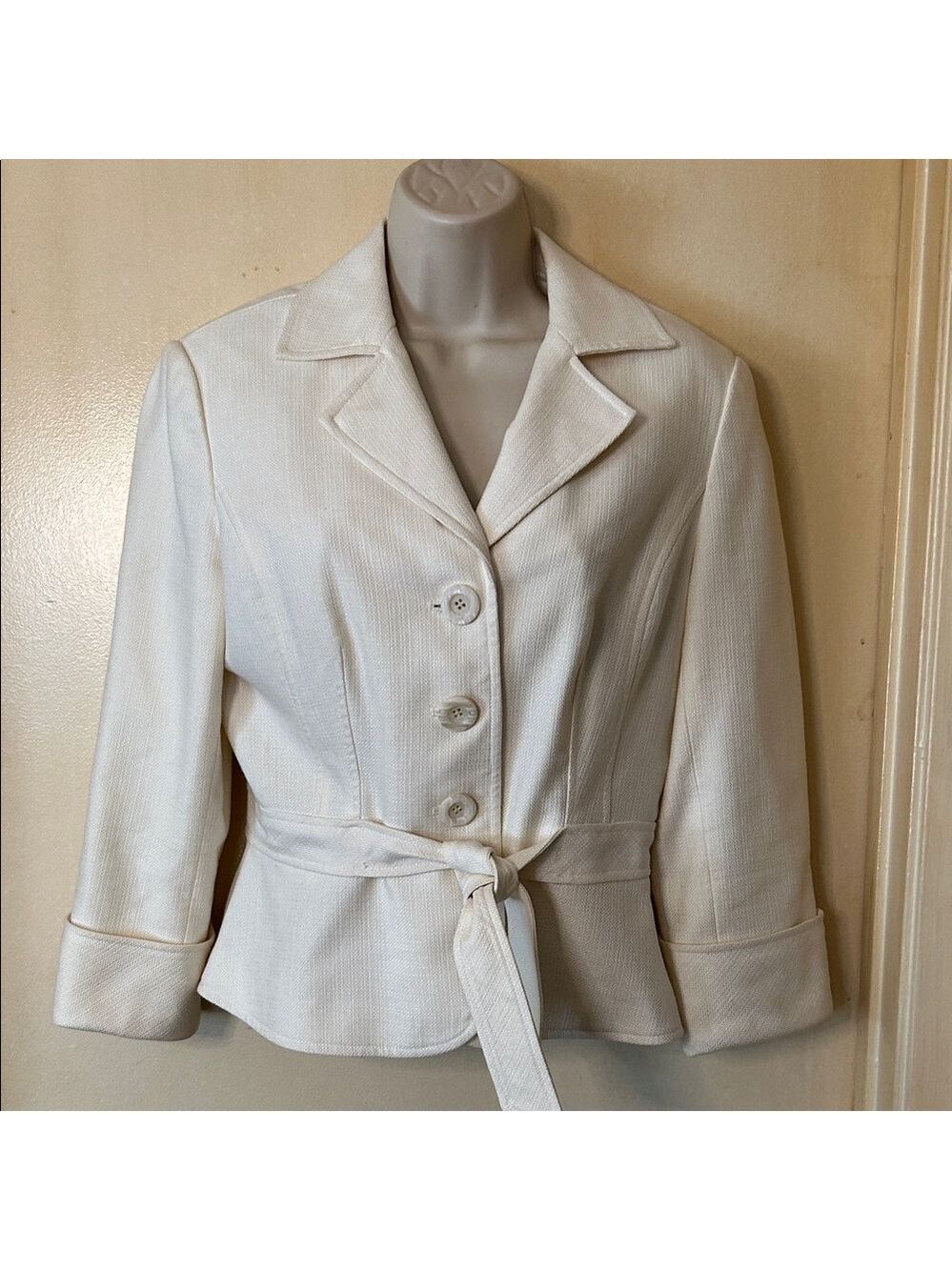 Kay Unger Ivory Women's Blazer with Belt size 6